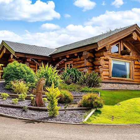 The Log Cabins At The Vu Bathgate Εξωτερικό φωτογραφία