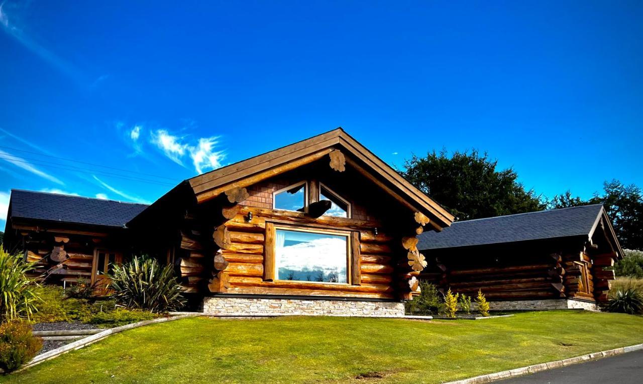 The Log Cabins At The Vu Bathgate Εξωτερικό φωτογραφία